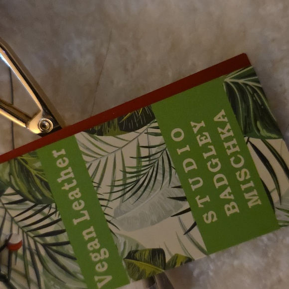 Badgley Mischka Gray Quilted 10.5  inch Clutch With Gold Accents 7inch Deep. New - Picture 7 of 8